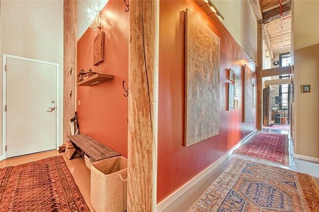 Foto del edificio - 170 Boulevard SE