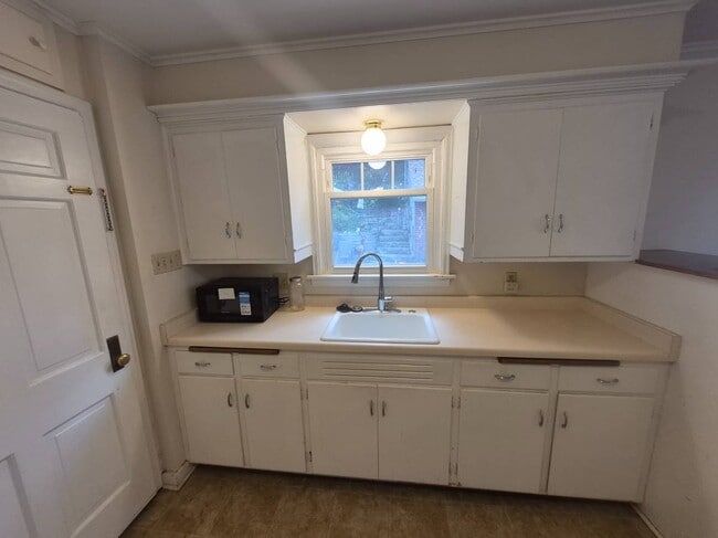 Building Photo - 1928 N 73rd St