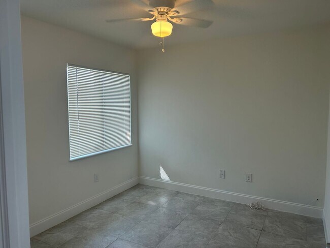 Foto del edificio - 8501-8503 Agate Street