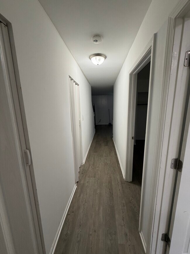 Foto del edificio - 4049 W Crystal St