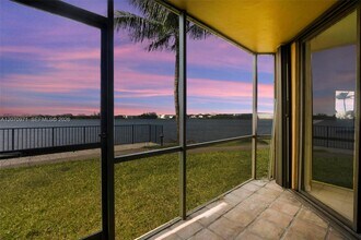 Building Photo - 15545 N Miami Lakeway