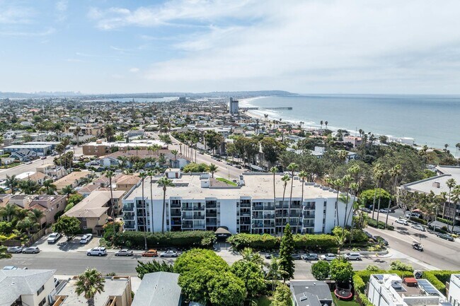 Foto del edificio - 727 Sapphire St