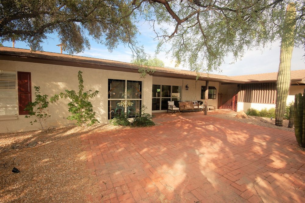 Foto principal - 4539 E Vermont Ave N