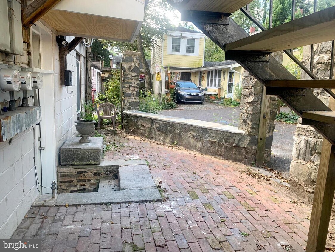Foto principal - 85 S Main St