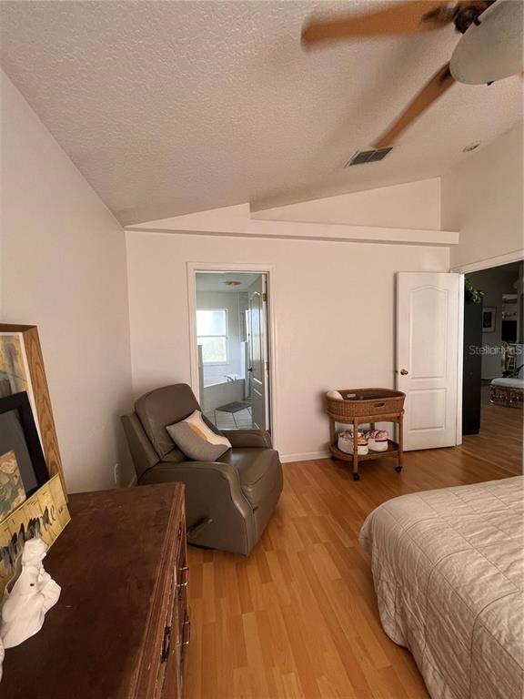 Foto del edificio - 8312 Lake Park Estates Blvd