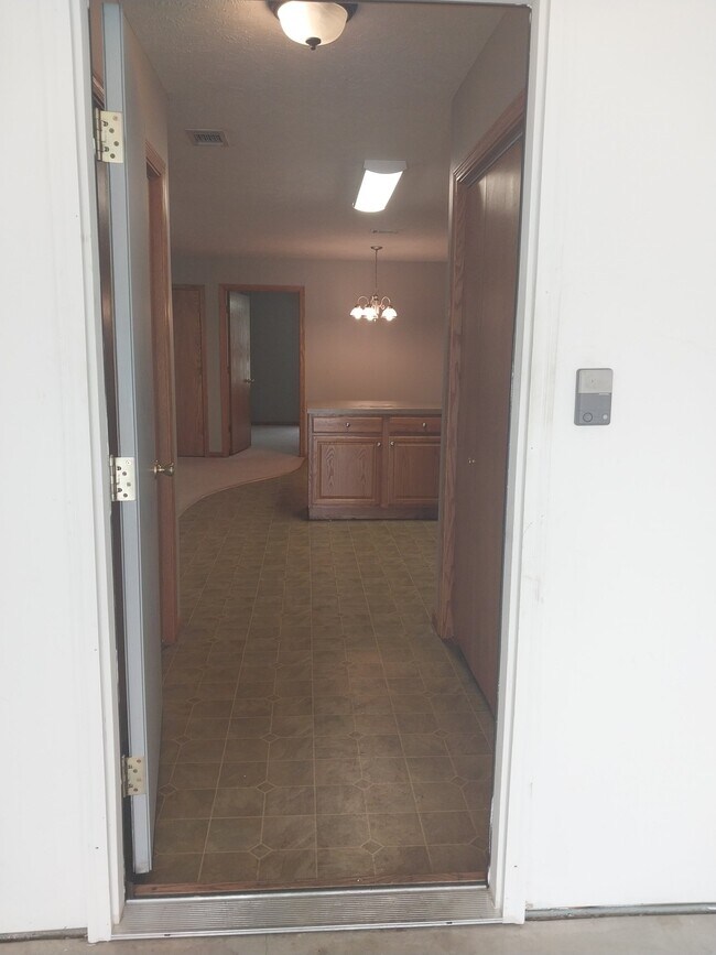 Foto del edificio - 714 Willis Ave