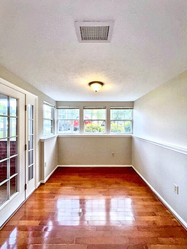 Foto del edificio - 10217 Wolfe Manor Ct