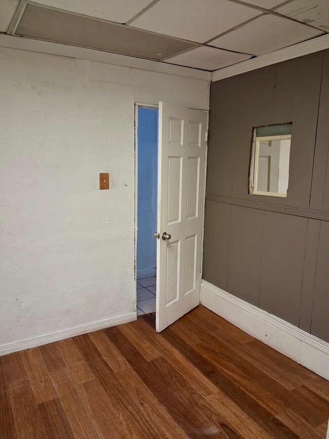 Building Photo - 544 Paseo Real Dr