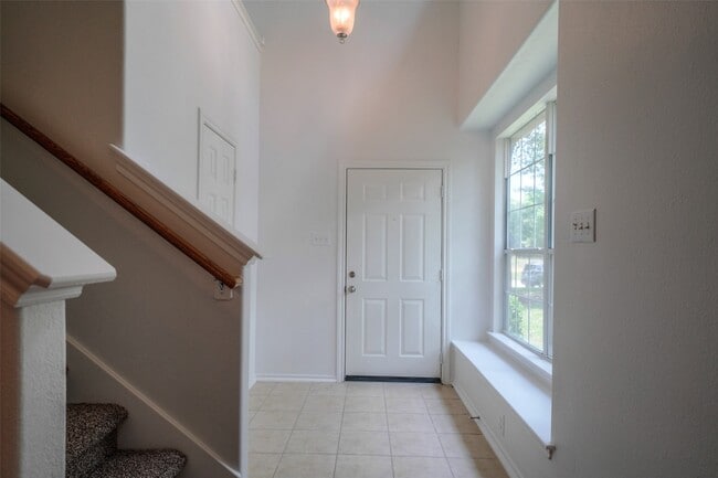 Building Photo - 146 Silver Penny Dr