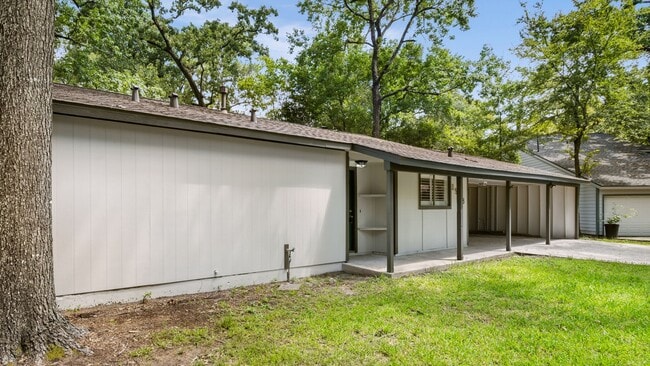 Building Photo - 1908 N Red Cedar Cir
