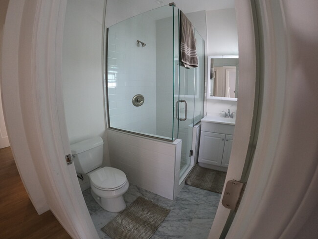 Foto del edificio - 7465 Oakwood Ave