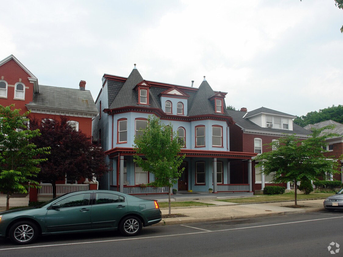 Primary Photo - 113 Broadway
