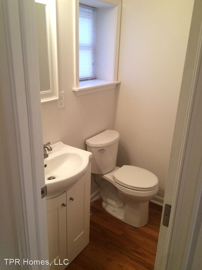 Building Photo - 3 br, 1.5 bath House - 2646 E Mayfield St