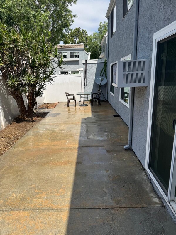 Building Photo - 5 Firwood