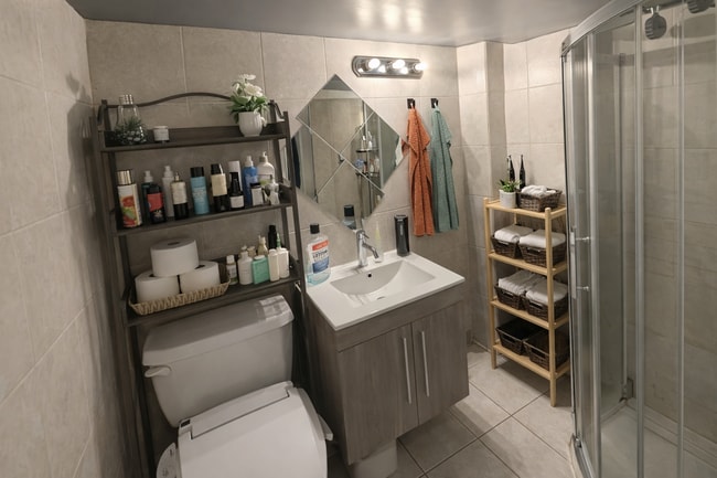 Bathroom - 10 Oak Park Av