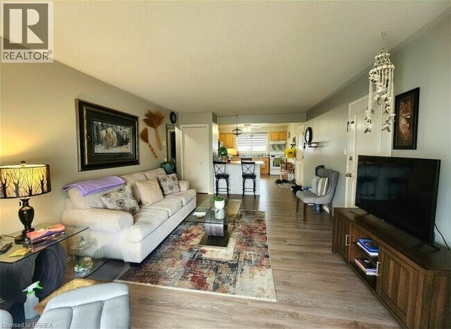 Photo du bâtiment - 85 Lyndhurst St