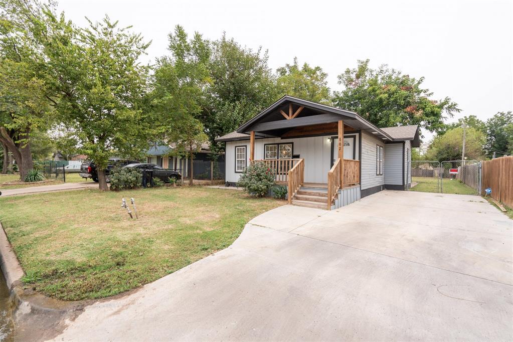 Foto principal - 802 SE 50th St