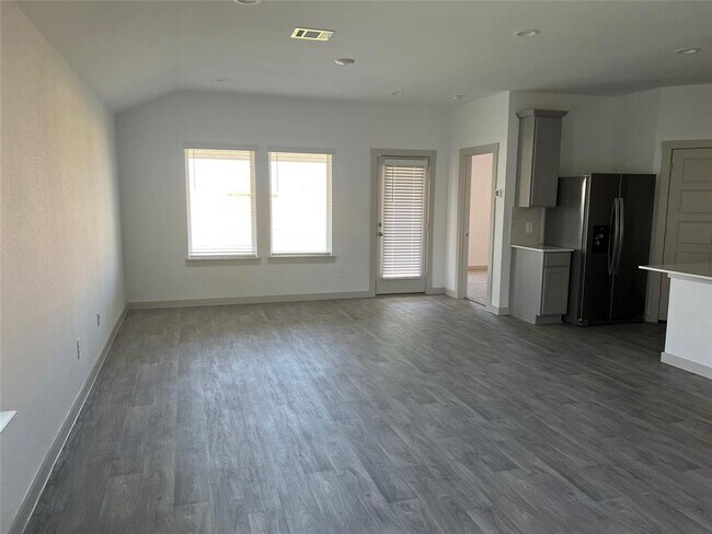 Foto del edificio - 7919 Cattleman Vly Dr