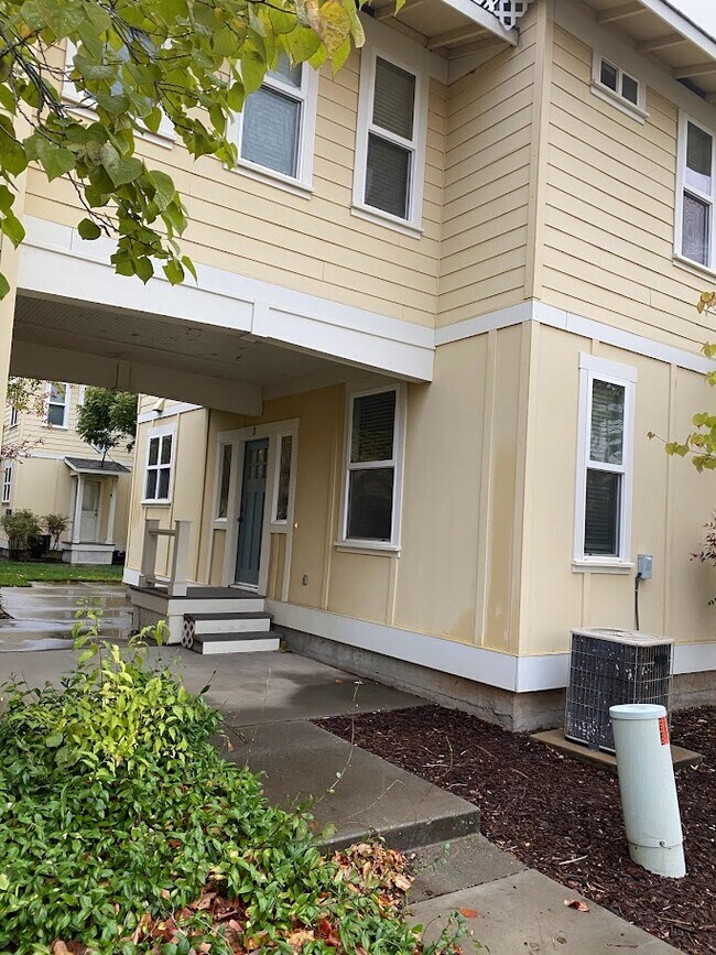 Foto del edificio - 2590 E 20th St