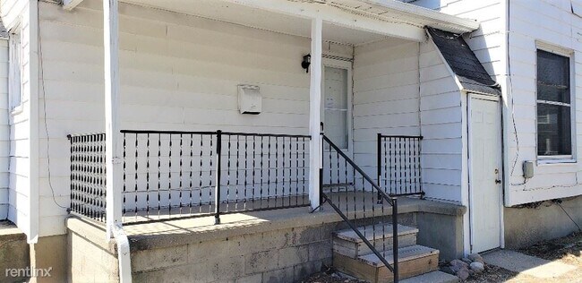 Foto del edificio - 2 br, 1 bath Apartment - 417 Pearl St