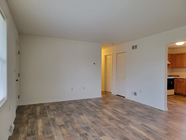 Building Photo - 3 Abbey Ln