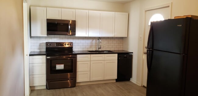 Building Photo - 1009 West St