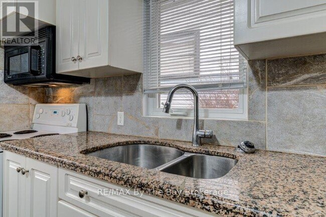 Photo du bâtiment - 1239 Mosley St