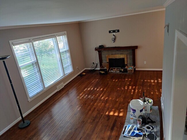 Building Photo - 7937 Reinhardt Ln