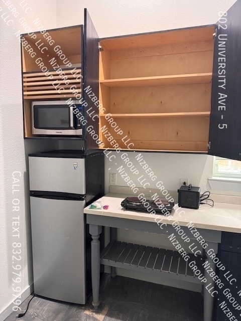 Foto del edificio - 802 University Ave