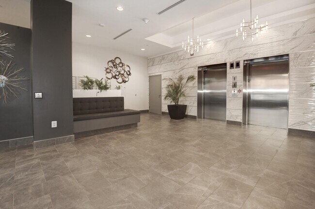 Foto del edificio - 2000 Clarendon Blvd
