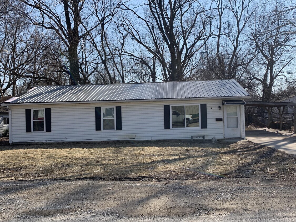 Primary Photo - 1206 E Culver Ave