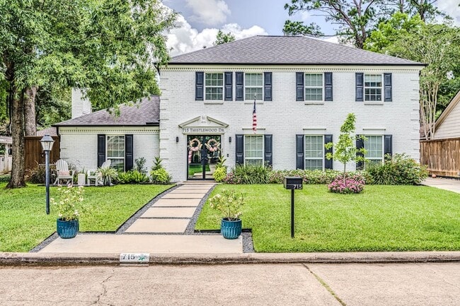 Photo - 715 Thistlewood Dr House