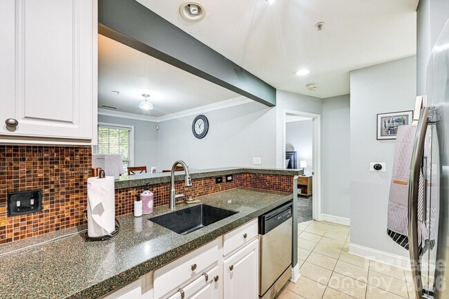 Foto del edificio - 1162 W 1st St