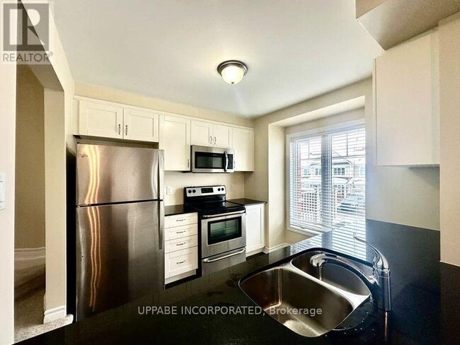 Building Photo - 52 Astervale St