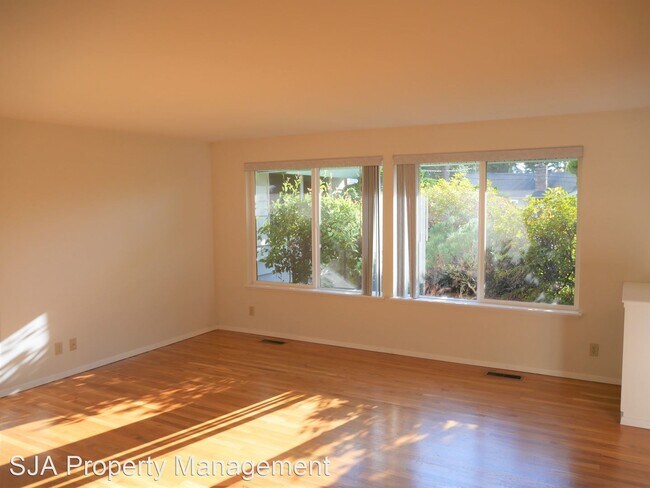 Building Photo - 3 br, 1.5 bath House - 12524 SE 53rd St.