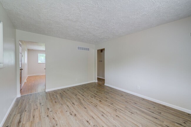 Building Photo - (357) 3961-63 Jane