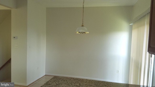 Building Photo - 2300 Forsythia Dr