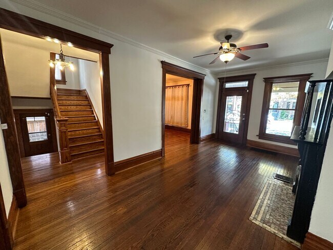 Foto del edificio - Short North / Victorian Village Single Family House!