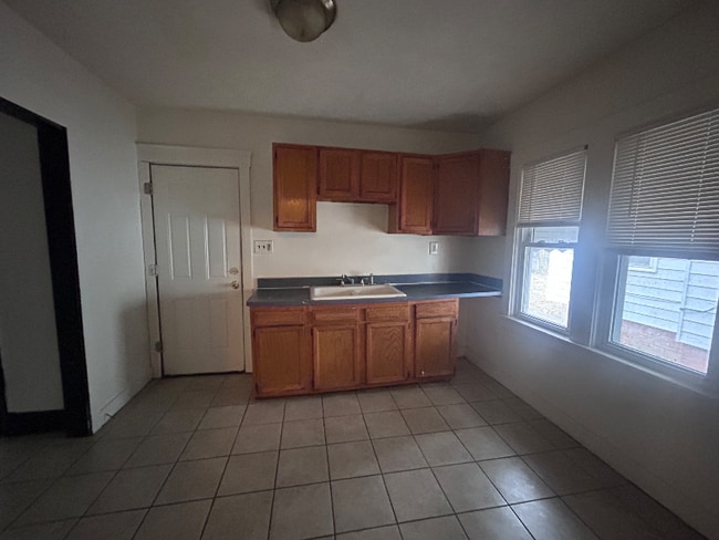 Foto del edificio - 14008 Savannah Ave