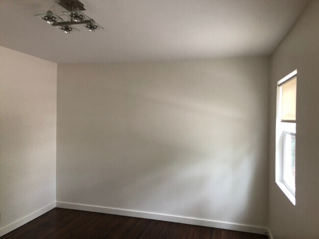 Building Photo - 3676 Kelton