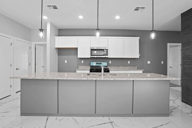 Building Photo - 11492 Summer Dr