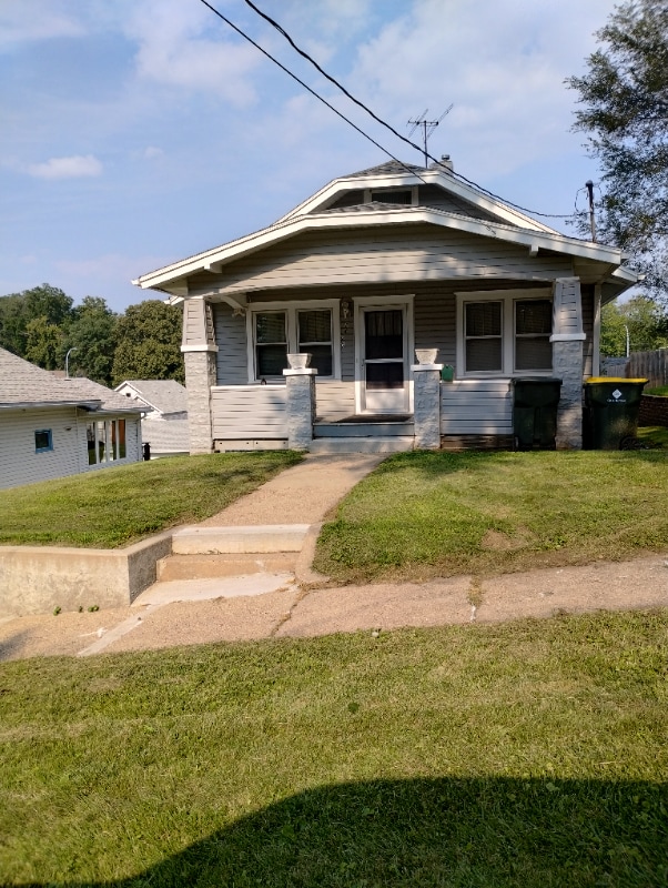Building Photo - 2400 S Henry St
