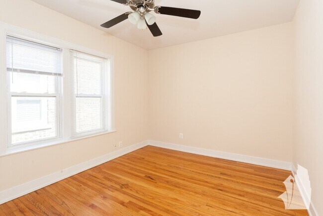 Foto del edificio - 4839 N Wolcott Ave