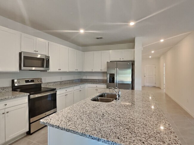 Building Photo - 6990 Faben Ln