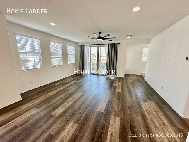 Foto del edificio - 1714 E Hampton Ln