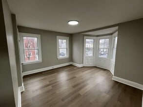 Building Photo - 631 Division St