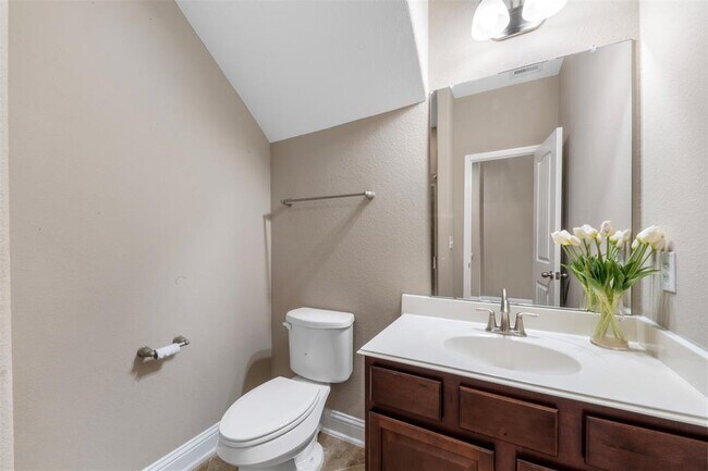 Building Photo - 102 Blossom Terrace Ln