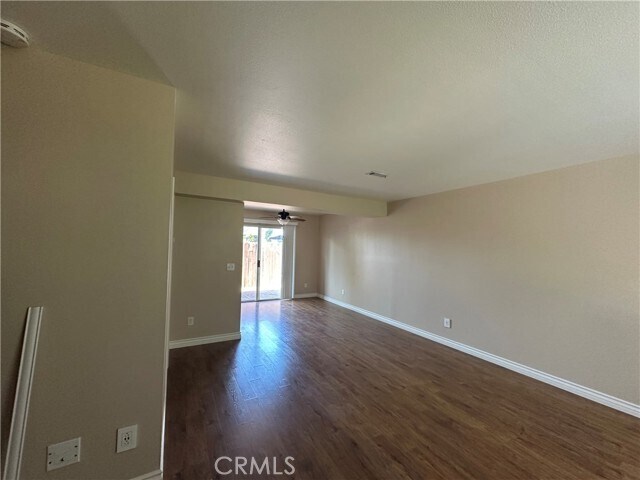 Building Photo - 824 N Pasadena Ave