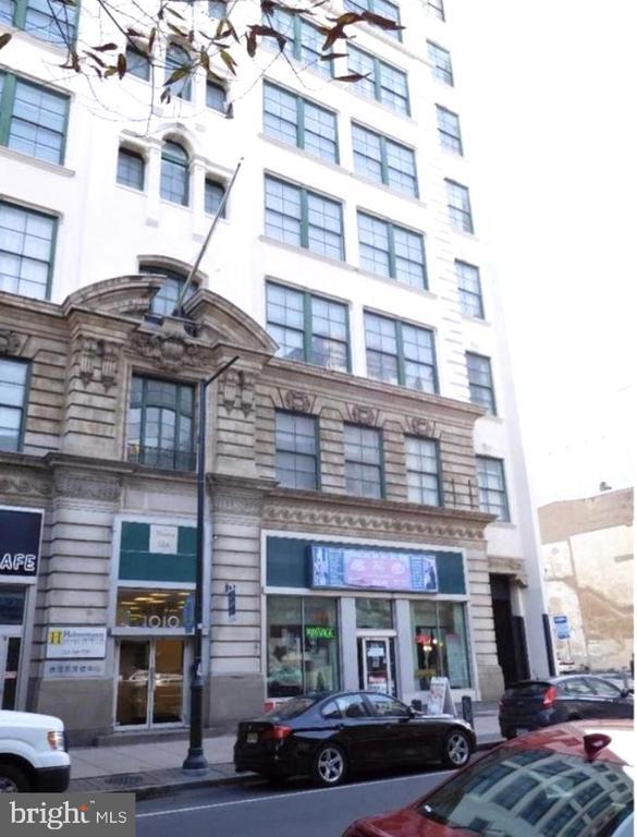 Primary Photo - 1010 Arch St