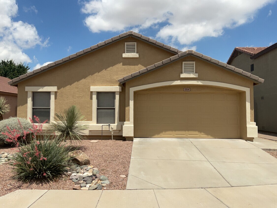 Foto principal - 12514 W Reade Ave